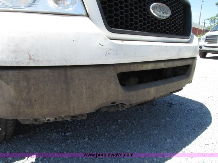 image for item G9121 2006 Ford F150 XLT SuperCrew pickup truck