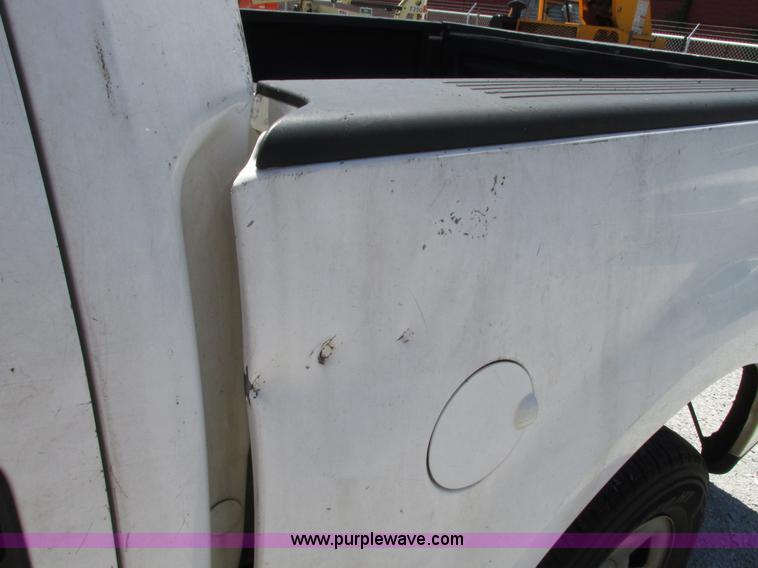 image for item G9121 2006 Ford F150 XLT SuperCrew pickup truck