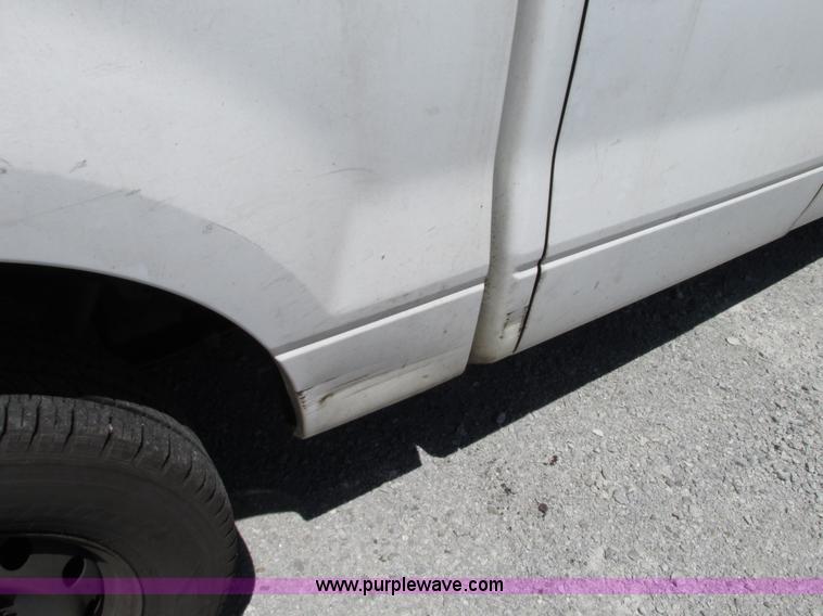 image for item G9121 2006 Ford F150 XLT SuperCrew pickup truck