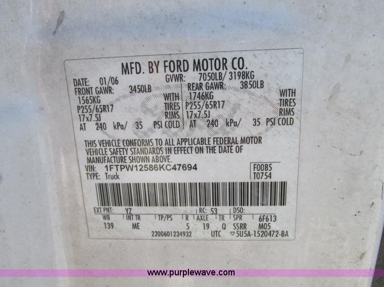 image for item G9121 2006 Ford F150 XLT SuperCrew pickup truck