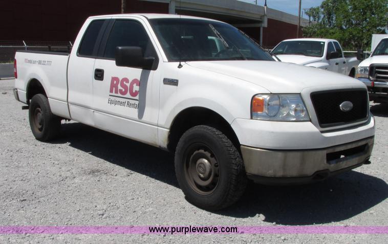 image for item G9122 2006 Ford F150 XLT SuperCab pickup truck