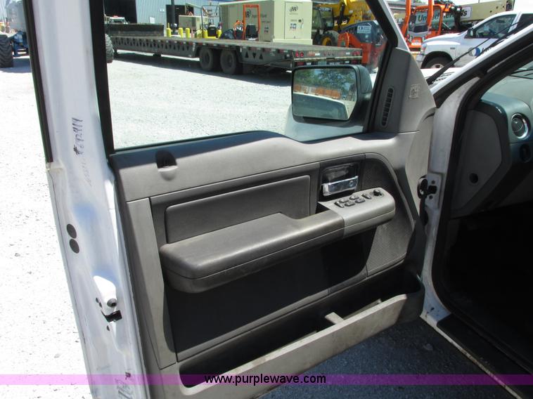 image for item G9122 2006 Ford F150 XLT SuperCab pickup truck