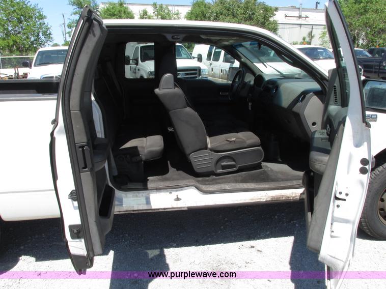 image for item G9122 2006 Ford F150 XLT SuperCab pickup truck