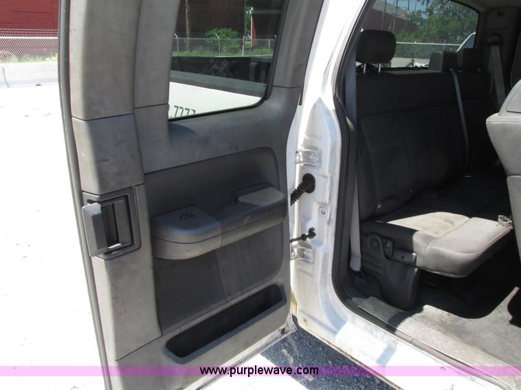 image for item G9122 2006 Ford F150 XLT SuperCab pickup truck