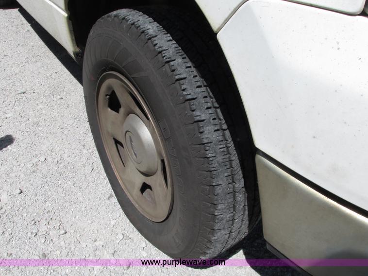 image for item G9123 2005 Ford F150 XLT SuperCab pickup truck