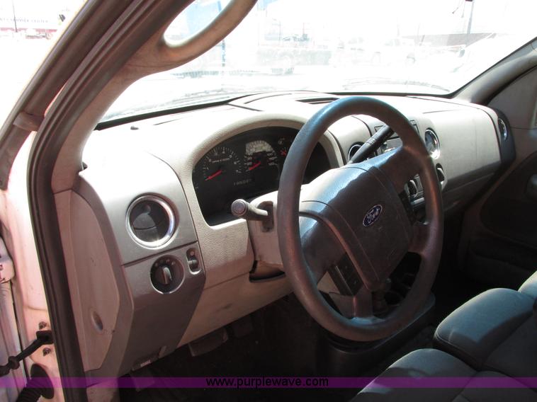 image for item G9123 2005 Ford F150 XLT SuperCab pickup truck