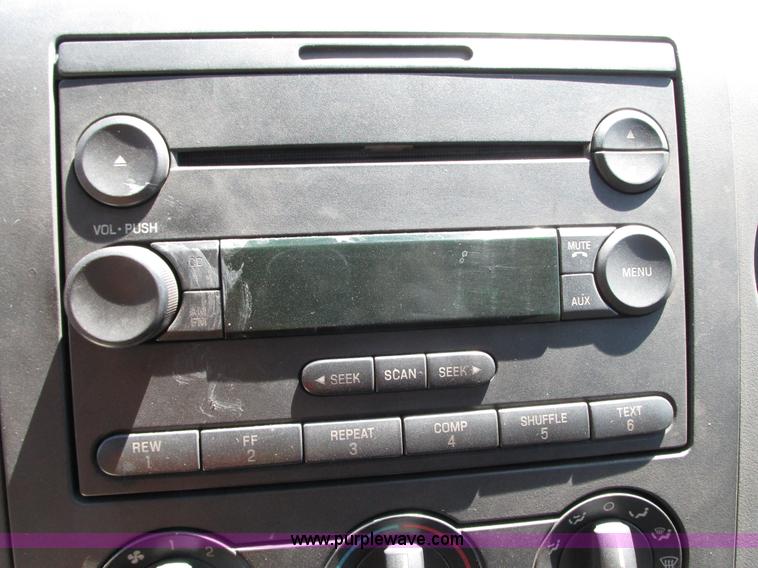 image for item G9123 2005 Ford F150 XLT SuperCab pickup truck