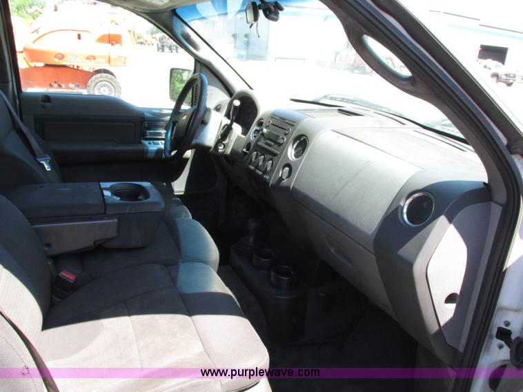 image for item G9123 2005 Ford F150 XLT SuperCab pickup truck