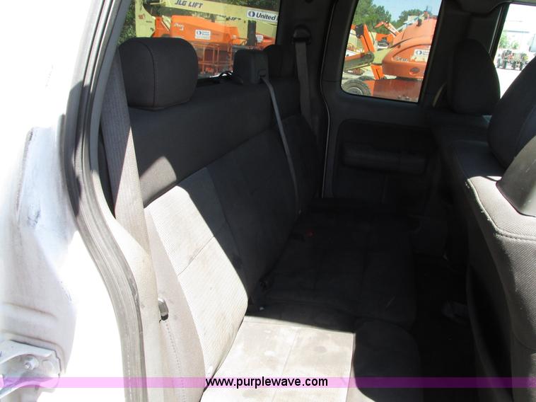 image for item G9123 2005 Ford F150 XLT SuperCab pickup truck