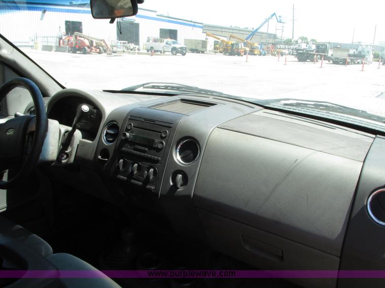 image for item G9123 2005 Ford F150 XLT SuperCab pickup truck