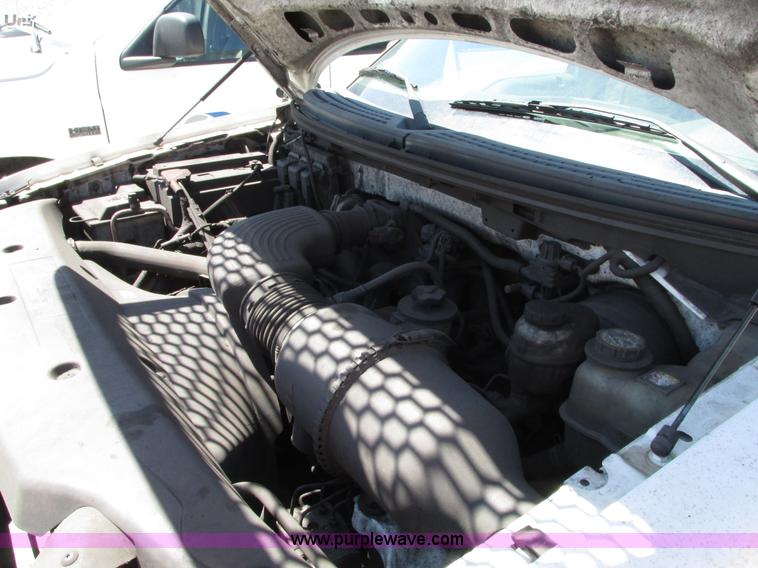 image for item G9123 2005 Ford F150 XLT SuperCab pickup truck