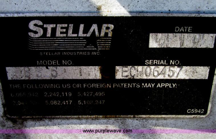 image for item G9124 2006 Ford F550 service truck with crane