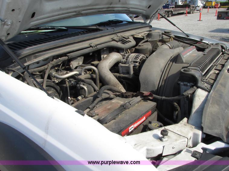 image for item G9124 2006 Ford F550 service truck with crane