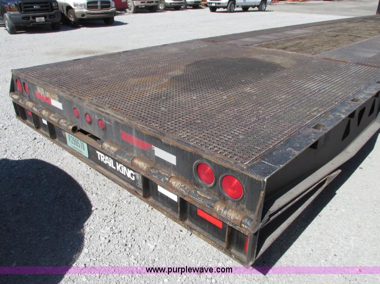 image for item G9125 2006 Trail King TK70HT-482 equipment trailer