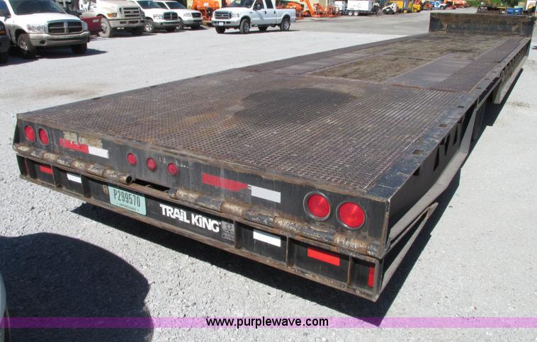 image for item G9125 2006 Trail King TK70HT-482 equipment trailer