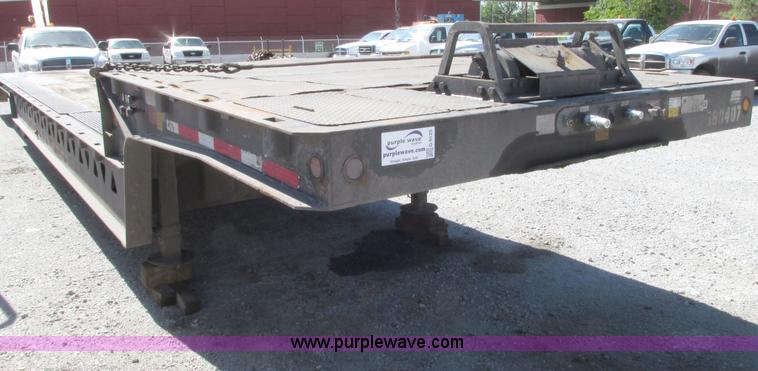image for item G9125 2006 Trail King TK70HT-482 equipment trailer