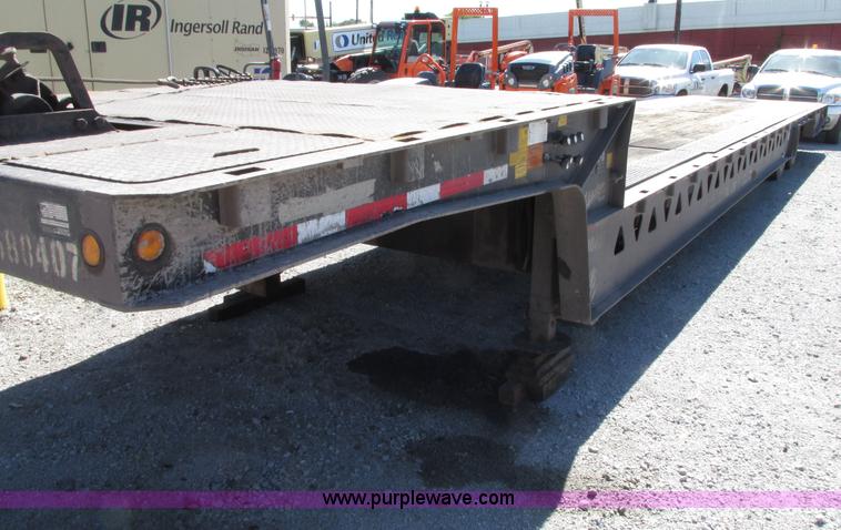 image for item G9125 2006 Trail King TK70HT-482 equipment trailer
