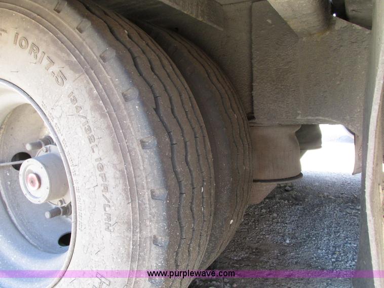 image for item G9125 2006 Trail King TK70HT-482 equipment trailer