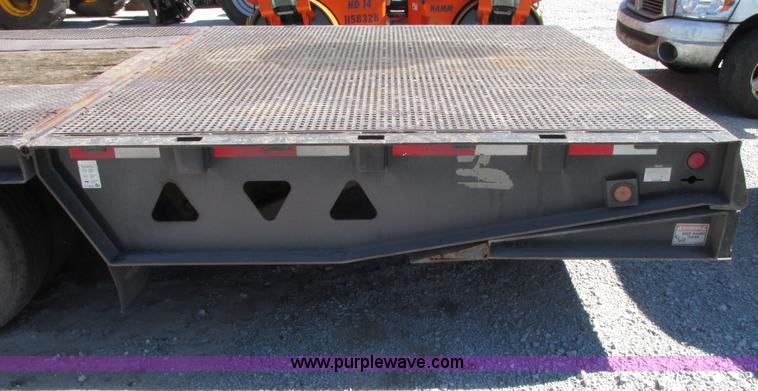 image for item G9125 2006 Trail King TK70HT-482 equipment trailer