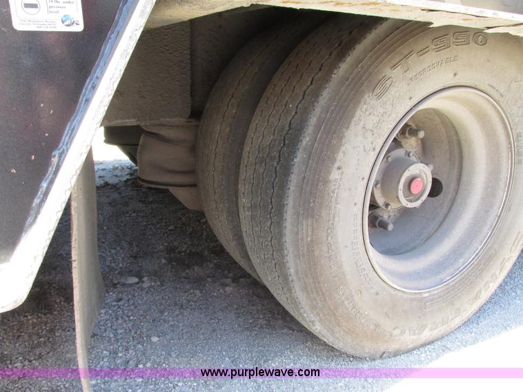 image for item G9125 2006 Trail King TK70HT-482 equipment trailer