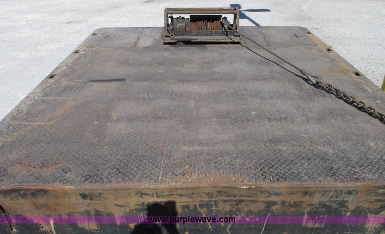 image for item G9125 2006 Trail King TK70HT-482 equipment trailer