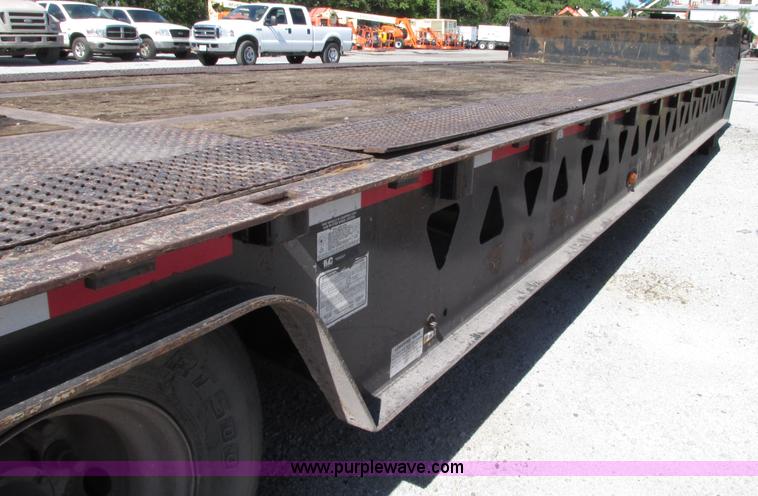 image for item G9125 2006 Trail King TK70HT-482 equipment trailer