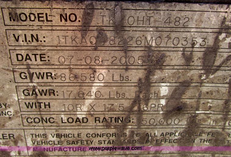 image for item G9125 2006 Trail King TK70HT-482 equipment trailer