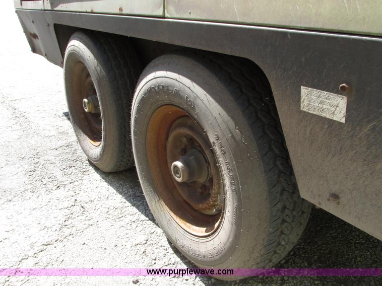 image for item G9126 2005 Sullair 750HDTQ air compressor