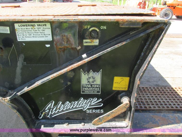 image for item I4170 2007 Trail King TK70HT trailer