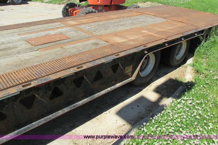 image for item I4170 2007 Trail King TK70HT trailer