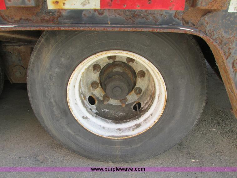 image for item I4170 2007 Trail King TK70HT trailer