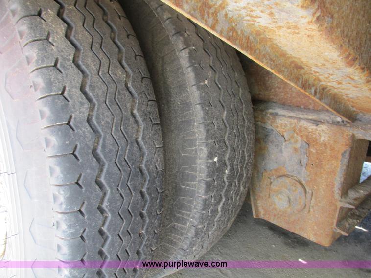 image for item I4170 2007 Trail King TK70HT trailer