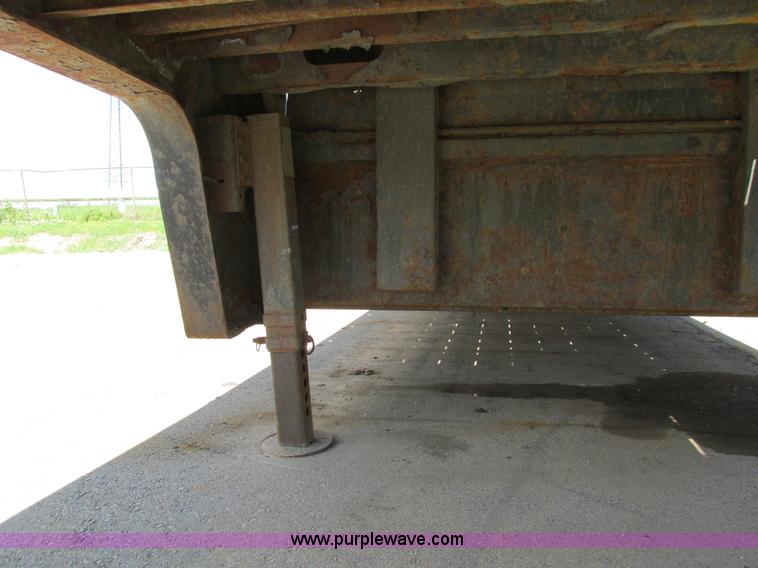 image for item I4170 2007 Trail King TK70HT trailer