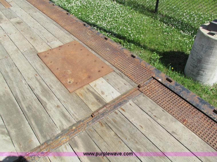 image for item I4170 2007 Trail King TK70HT trailer