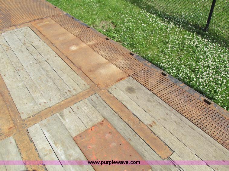 image for item I4170 2007 Trail King TK70HT trailer