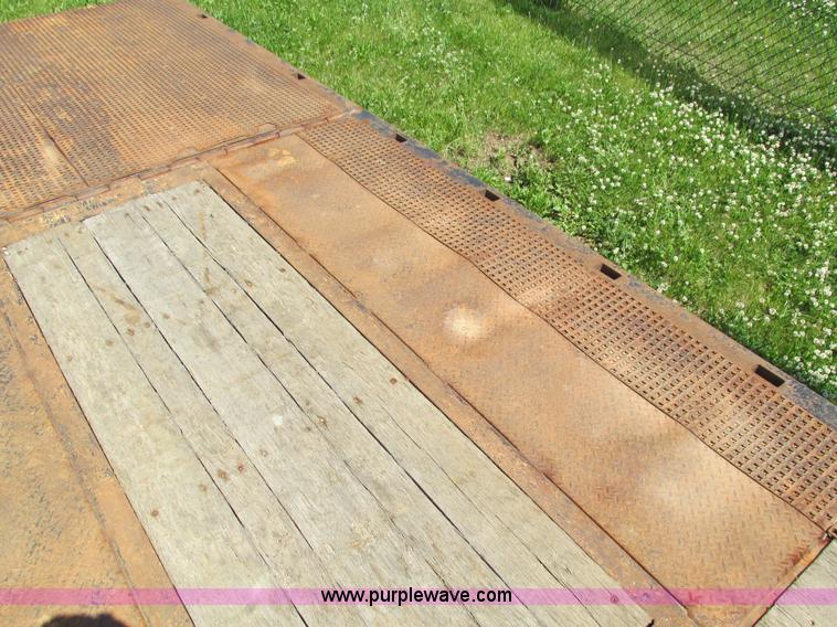 image for item I4170 2007 Trail King TK70HT trailer