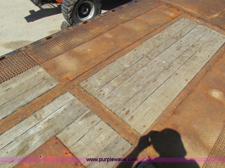 image for item I4170 2007 Trail King TK70HT trailer