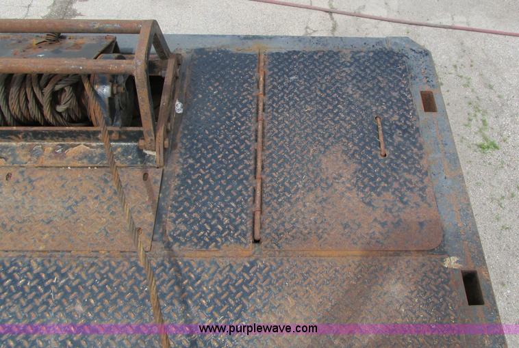 image for item I4172 2006 Trail King TK70HT-482 trailer