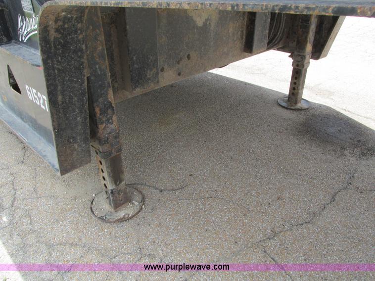 image for item I4172 2006 Trail King TK70HT-482 trailer