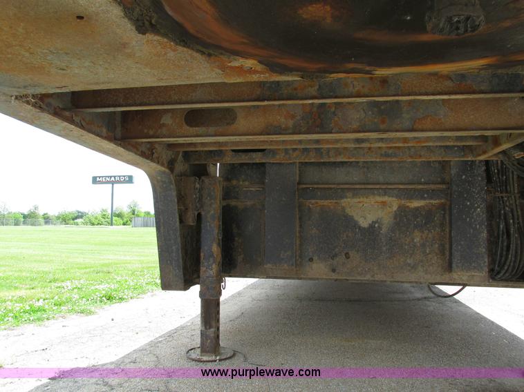 image for item I4172 2006 Trail King TK70HT-482 trailer