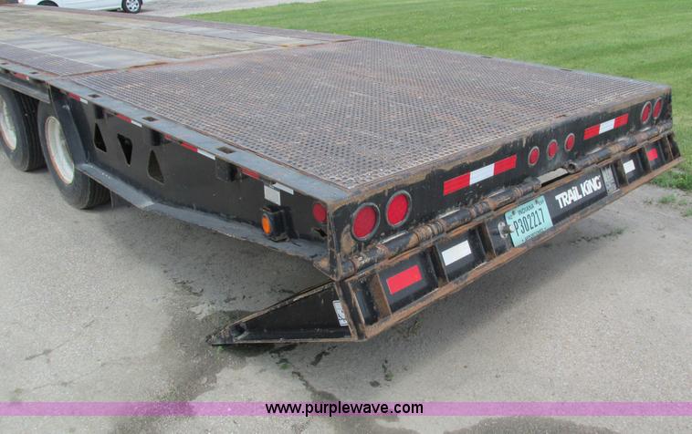 image for item I4172 2006 Trail King TK70HT-482 trailer