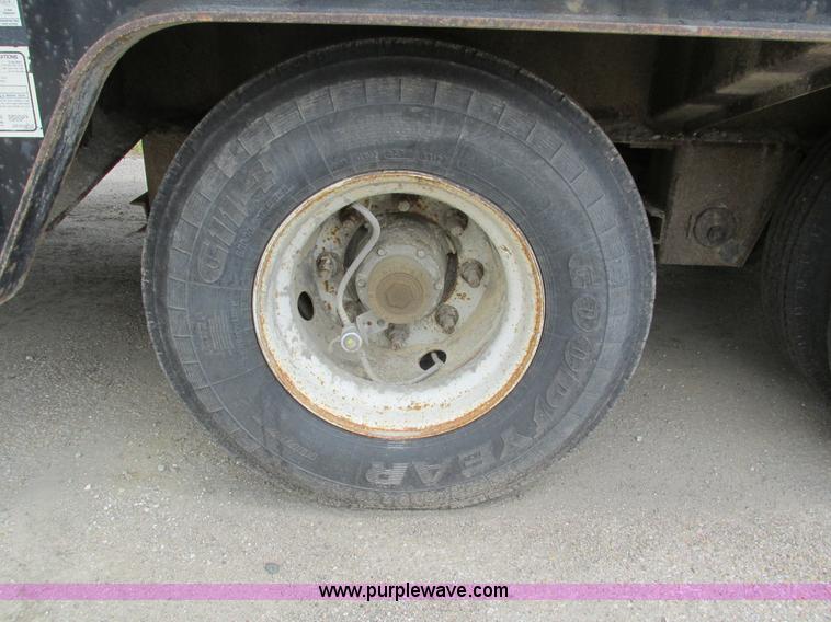 image for item I4172 2006 Trail King TK70HT-482 trailer