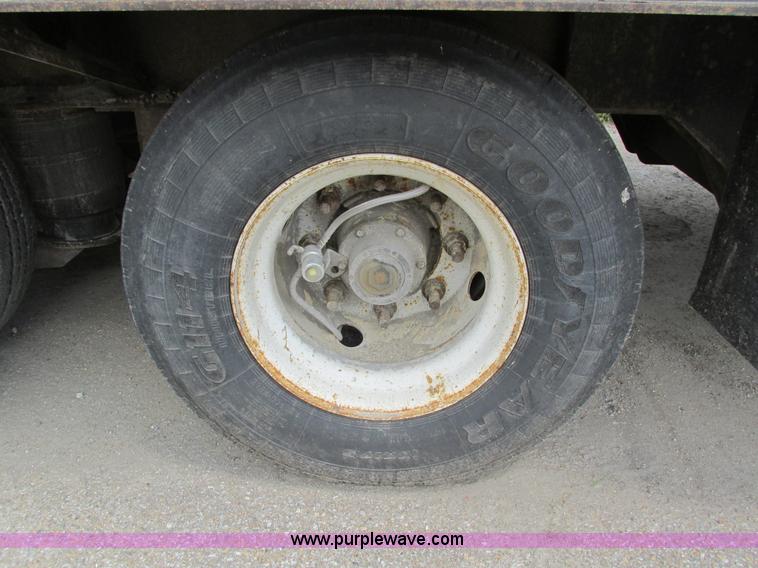 image for item I4172 2006 Trail King TK70HT-482 trailer