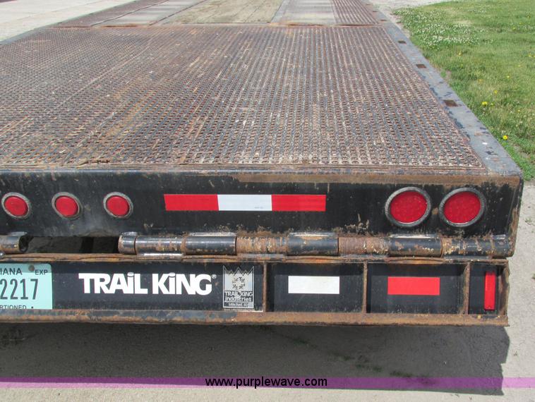 image for item I4172 2006 Trail King TK70HT-482 trailer