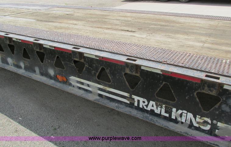 image for item I4172 2006 Trail King TK70HT-482 trailer