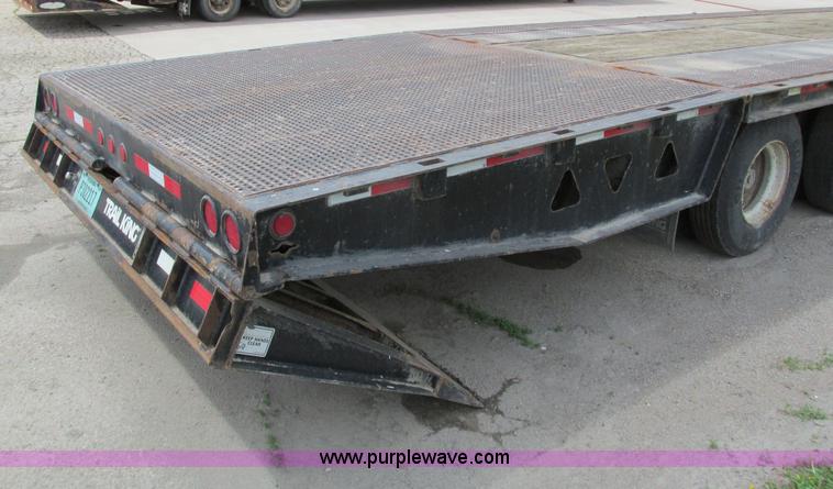 image for item I4172 2006 Trail King TK70HT-482 trailer
