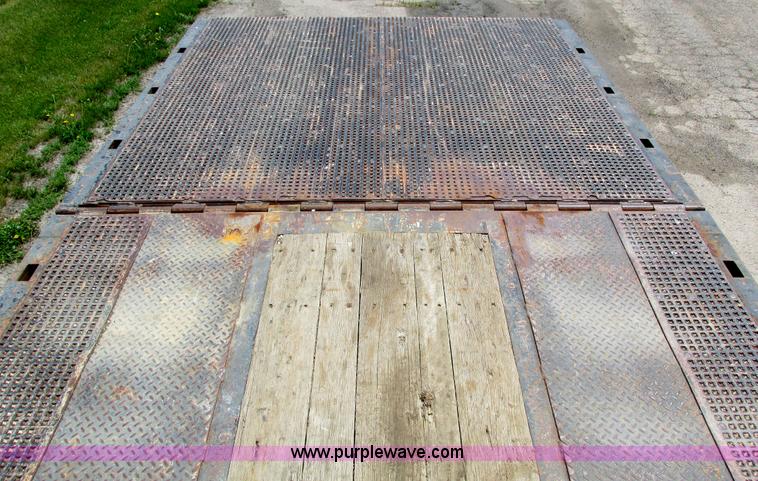 image for item I4172 2006 Trail King TK70HT-482 trailer