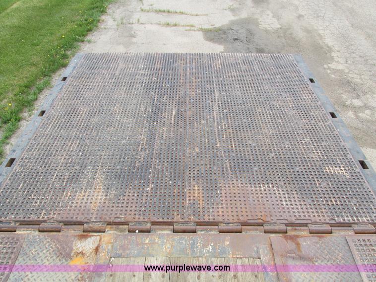 image for item I4172 2006 Trail King TK70HT-482 trailer