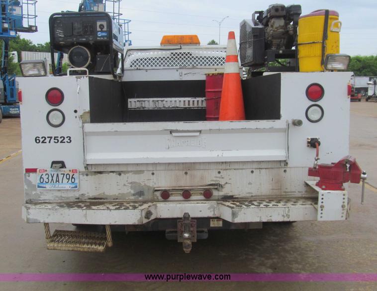 image for item I7001 2006 Ford F350 Super Duty XL service truck