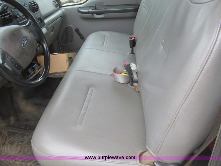 image for item I7001 2006 Ford F350 Super Duty XL service truck